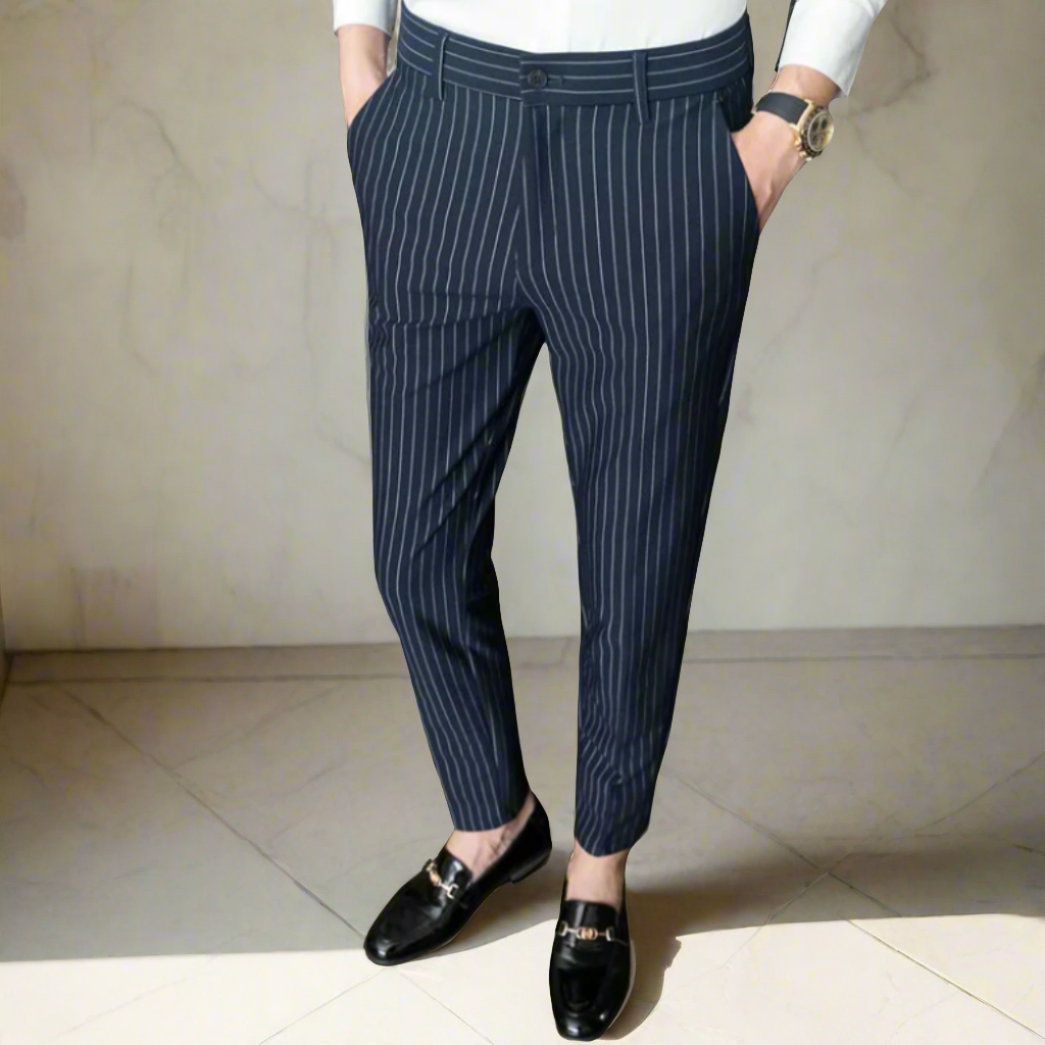 Pantaloni eleganti a righe verticali