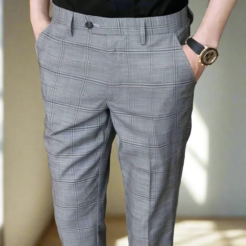Pantaloni Slim-Fit StrideLine