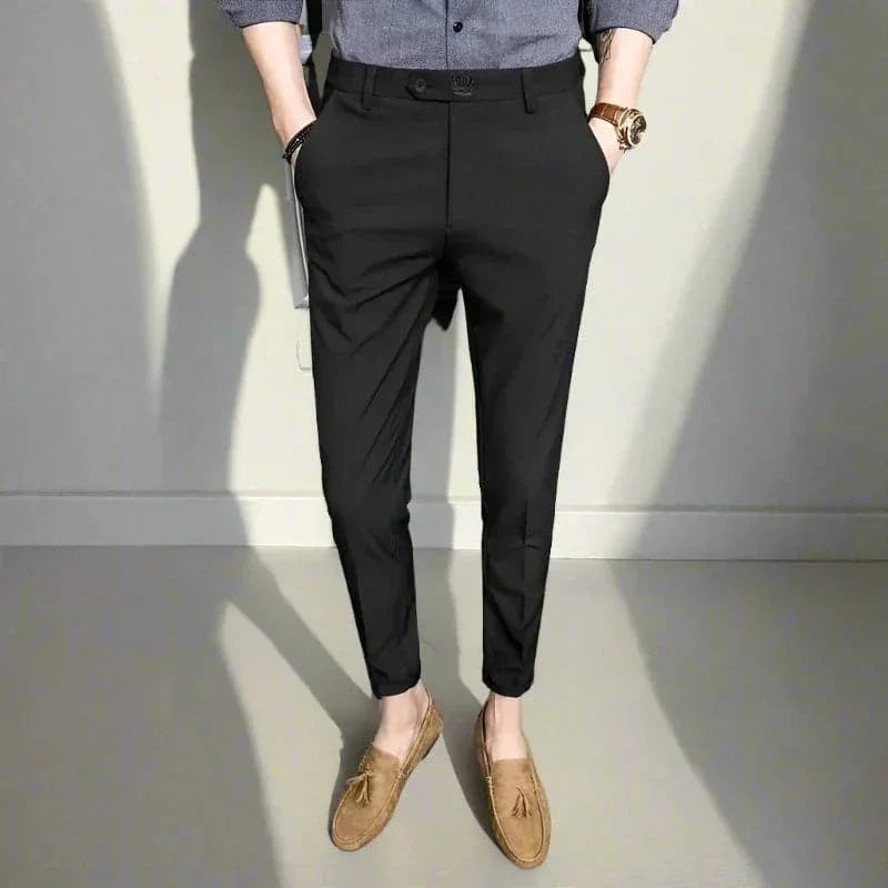Pantaloni Slim-Fit StrideLine